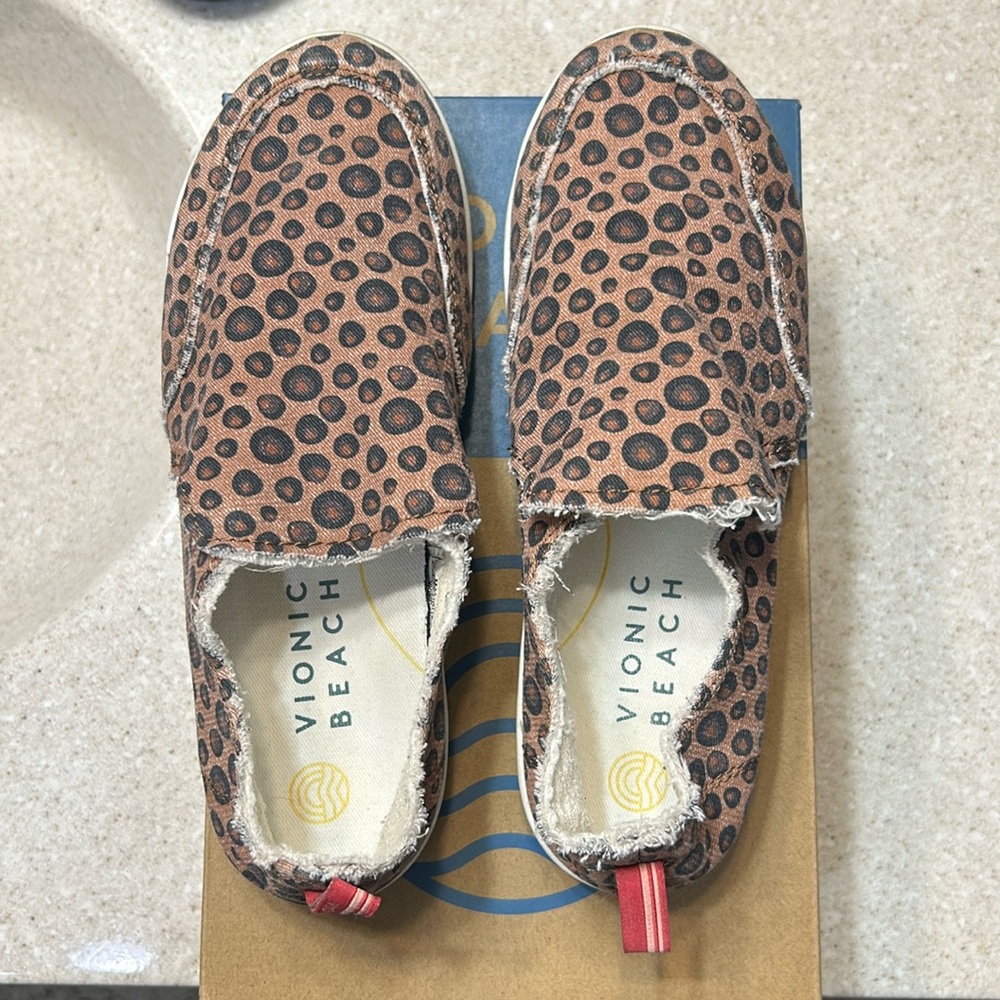 Vionic beach Malibu sneakers